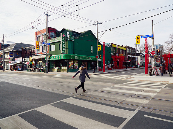 454 Dundas Street West
